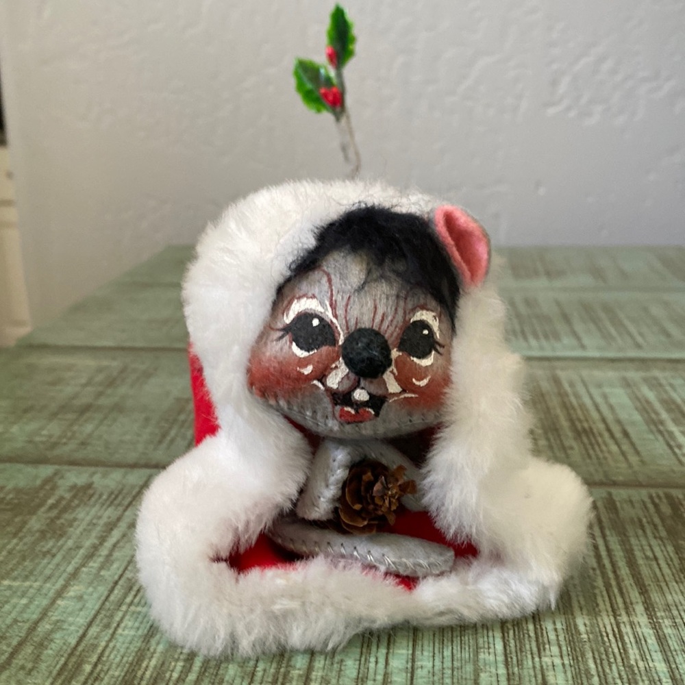 VINTAGE Annalee 1971 Mouse in Santa hat